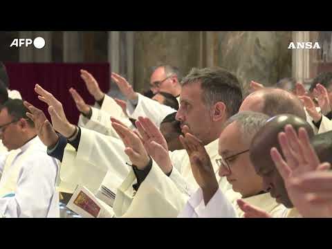 Papa Leone presiede la sua prima messa crismale di Pasqua #ansa #news