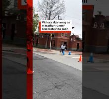 Runner wins Delaware Marathon by less than a second. #BBCNews