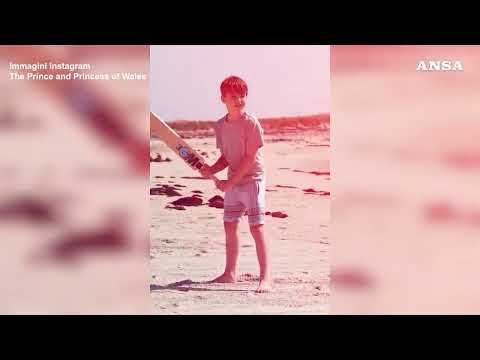 Il principe Louis compie otto anni, in un video gioca felice al mare#ansa #news