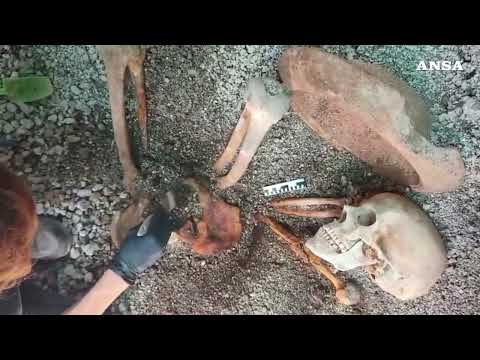 In fuga da Pompei, la ricostruzione degli ultimi momenti con l’IA#ansa #news