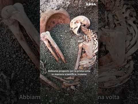 In fuga da Pompei, la ricostruzione con l’ia degli ultimi momenti #ansa #news