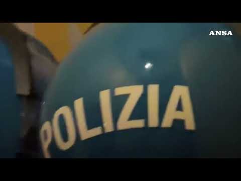 Blitz della polizia nel centro sociale ‘L38 Squat’ a Roma#ansa #news