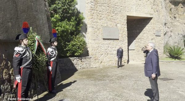 Tajani alle celebrazioni del 25 aprile alle Fosse Ardeatine
