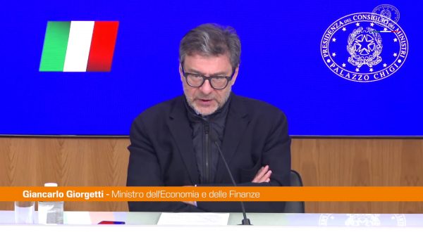 Accise sui carburanti, Giorgetti “Proroghiamo il taglio all’1 maggio”