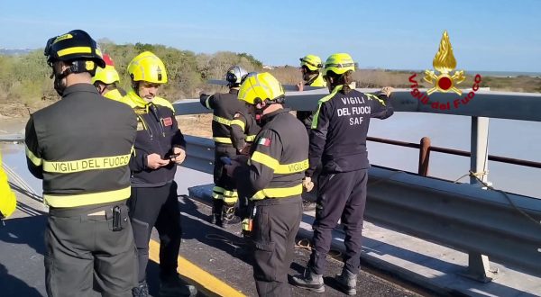 Maltempo, proseguono ricerche disperso dopo il crollo del ponte sul fiume Trigno