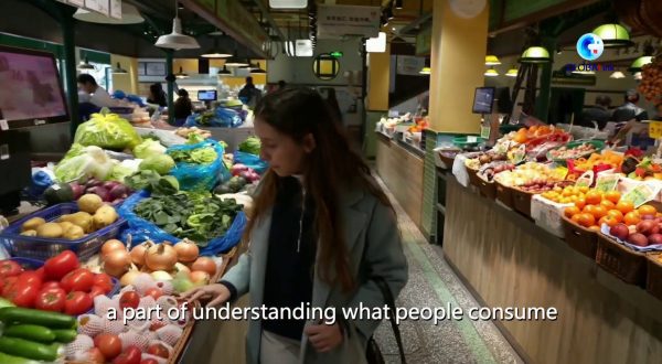 Cina, boom di visitatori stranieri nei mercati locali