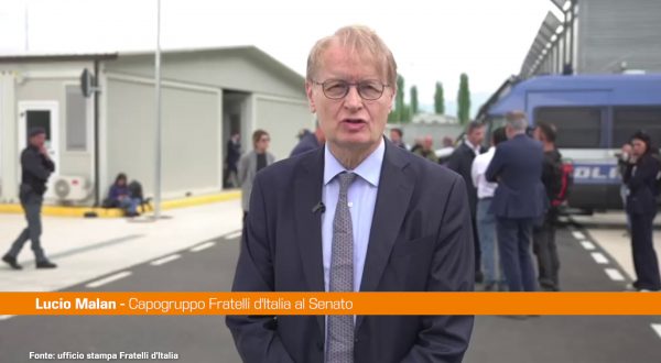 Migranti, Malan “I centri in Albania funzionano secondo i piani”