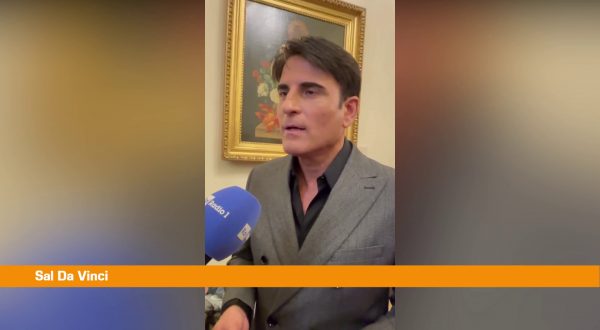 Sal Da Vinci “Dobbiamo costruire tutti insieme un mondo di pace”