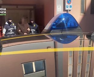 Traffico di droga con base tra Caltanissetta e Napoli, due arresti
