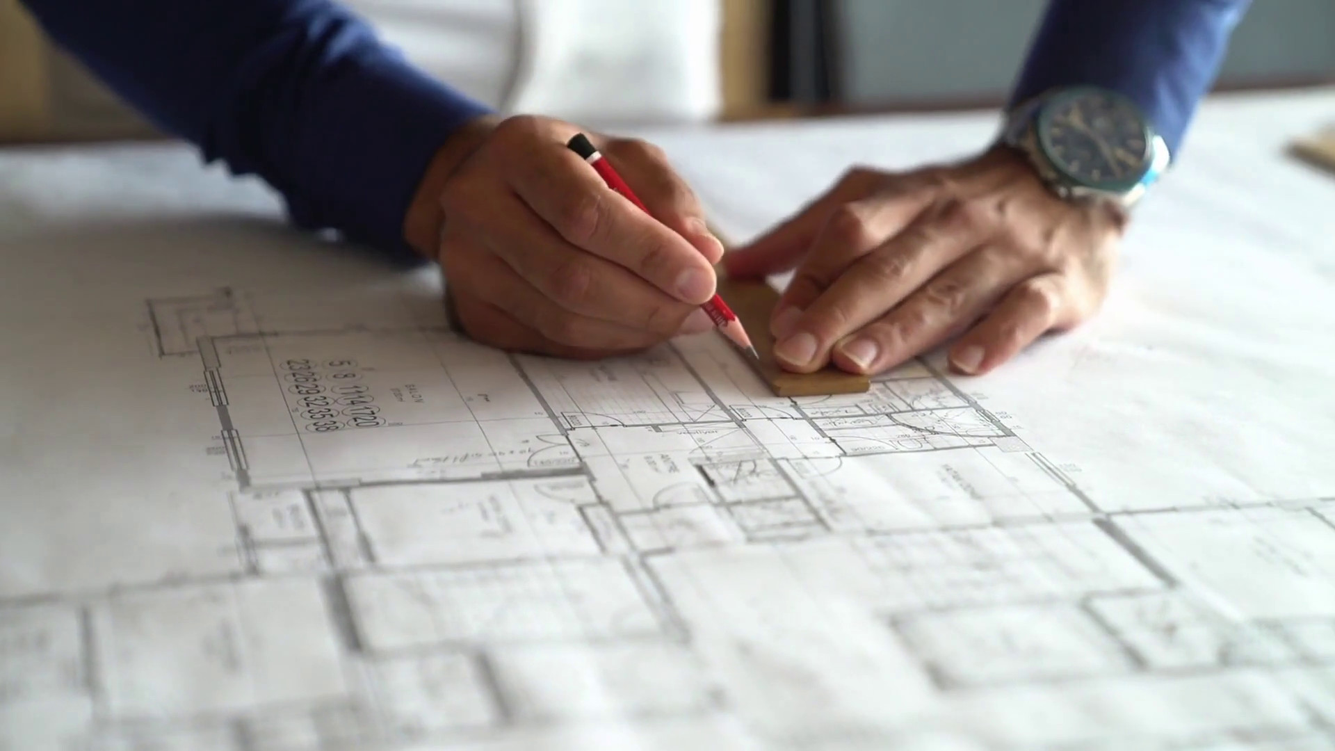 Mercato immobiliare dinamico ma sul futuro pesano le incognite sui tassi