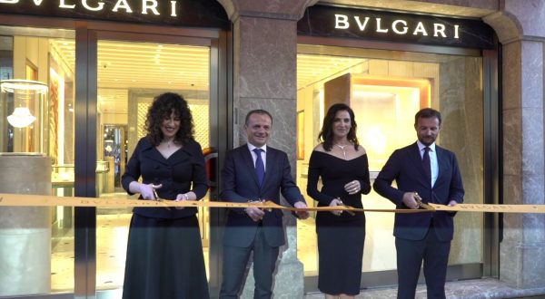 Luisa Ranieri a Taormina per il taglio del nastro della nuova boutique Bvlgari