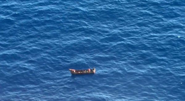 Lampedusa, neonata morta per ipotermia dopo lo sbarco