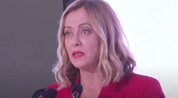 Immigrazione, Meloni “Serve cooperazione e dialogo con area Mediterraneo”