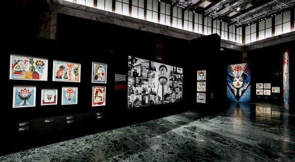 L’arte urbana contemporanea di Obey alle Gallerie d’Italia a Napoli