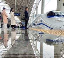 Cina, oltre 100 milioni di spostamenti in treno nelle vacanze del Primo Maggio
