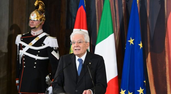 Mattarella “Giovani comunicano con strumenti nuovi, errore diffidarne”