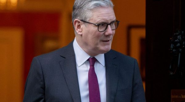 Regno Unito, batosta per i labour alle amministrative ma Starmer “va avanti”