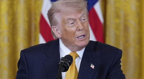 Trump annuncia tre giorni di cessate il fuoco in Ucraina, dal 9 all’11 maggio