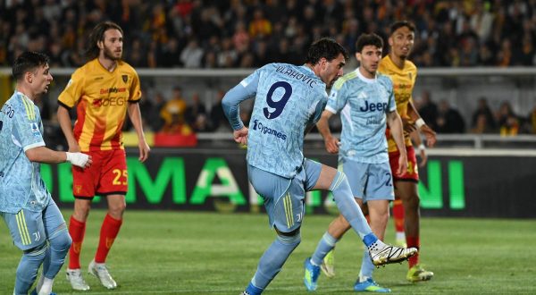 La Juve torna a vincere, a Lecce la decide Vlahovic