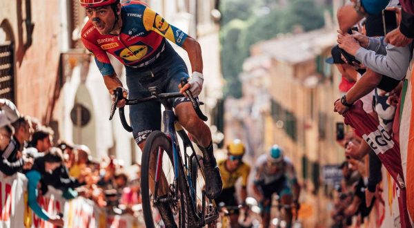 Narvaez vince la 4^ tappa a Cosenza, Ciccone nuova maglia rosa del Giro