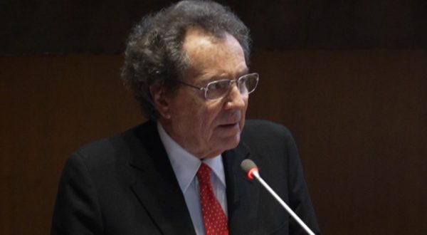 Intesa Sanpaolo, nel Piano di Impresa 30% nuovo credito per ambiente e sociale