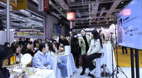 Cina, nuove norme su import-export di cosmetici per tutelare la salute pubblica