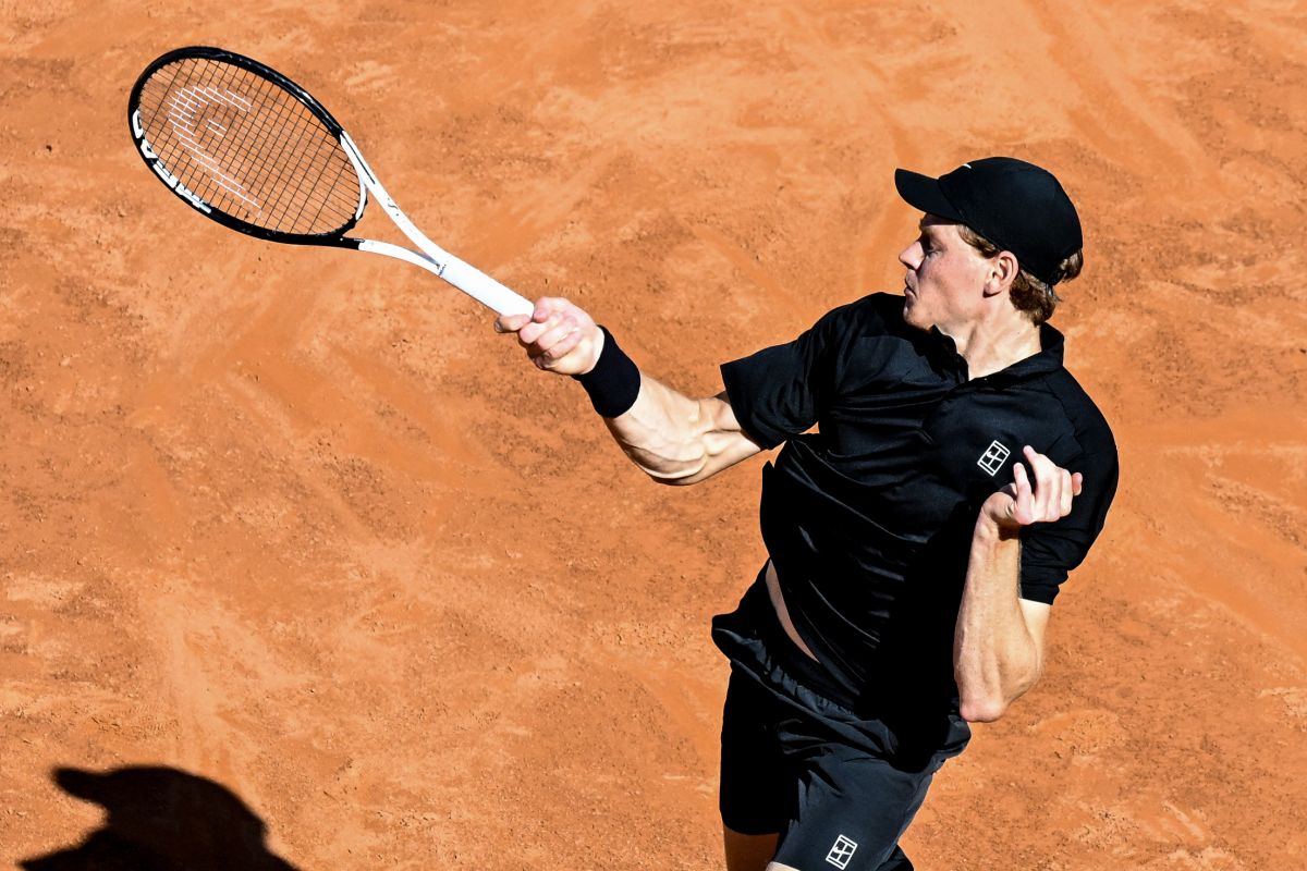 Sinner batte Rublev in due set, &egrave; semifinale a Roma con record