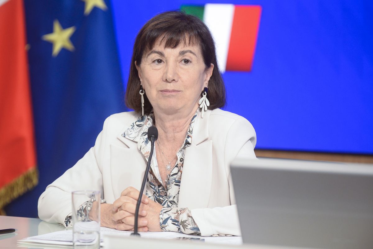 Famiglia, Roccella &ldquo;Preservare eccezione italiana da cultura della post-modernit&agrave;&rdquo;