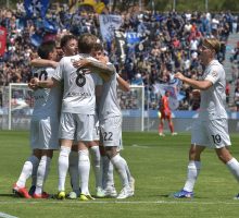 Napoli aritmeticamente in Champions, vittoria per 3-0 a Pisa