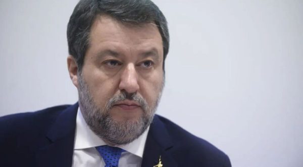 Salvini &ldquo;Revoca cittadinanza a stranieri che commettono gravi reati&rdquo;