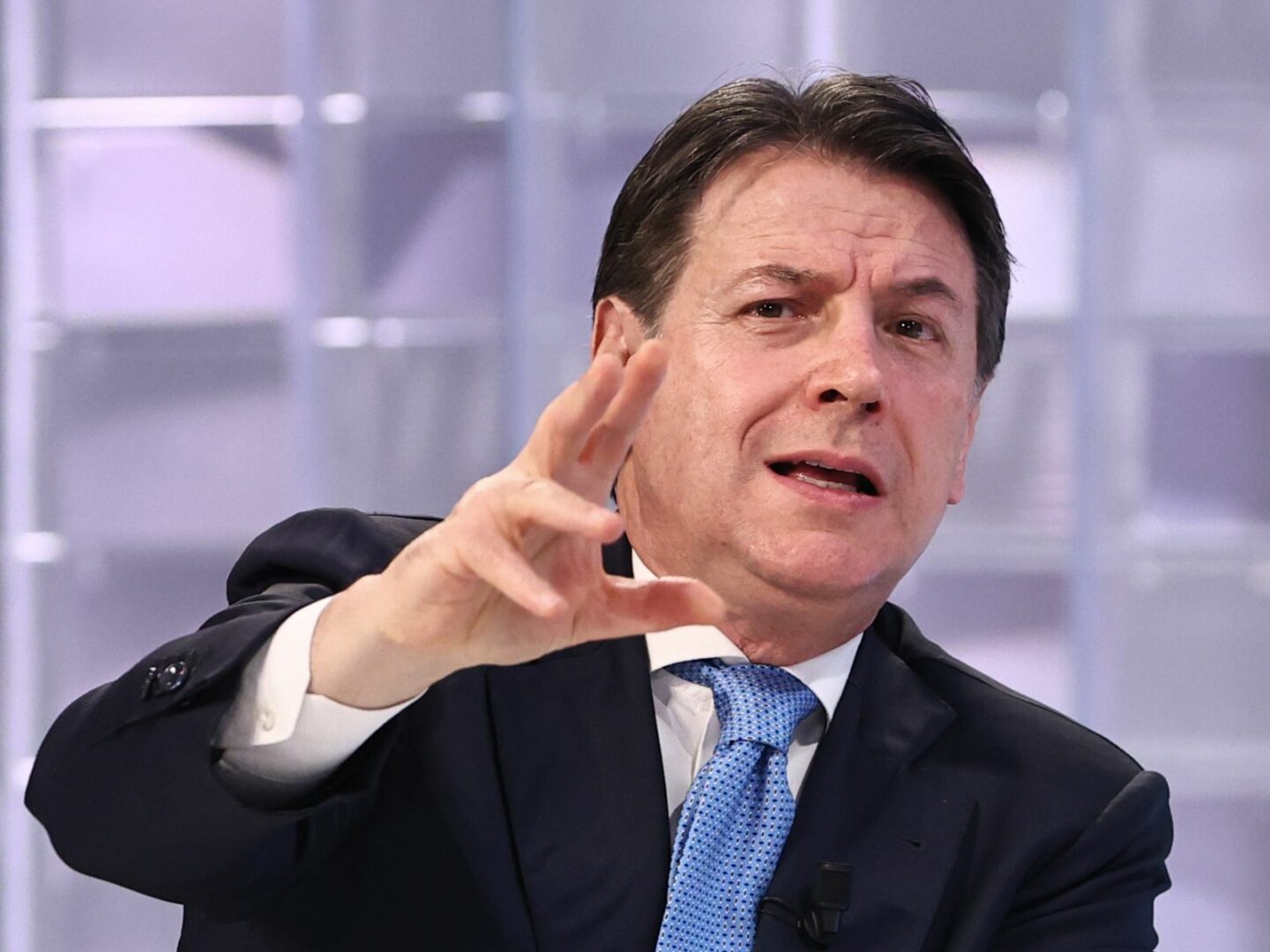 Conte &ldquo;Dal governo decreti ridicoli su sicurezza, mancano 25 mila agenti&rdquo;