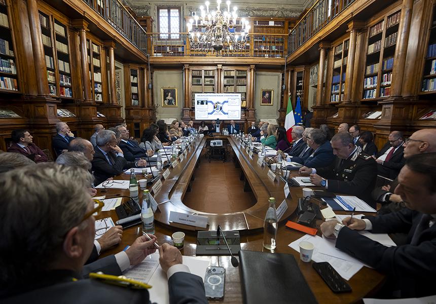 Terra dei Fuochi, cabina di regia &ldquo;significativo rafforzamento azione interforze&rdquo;