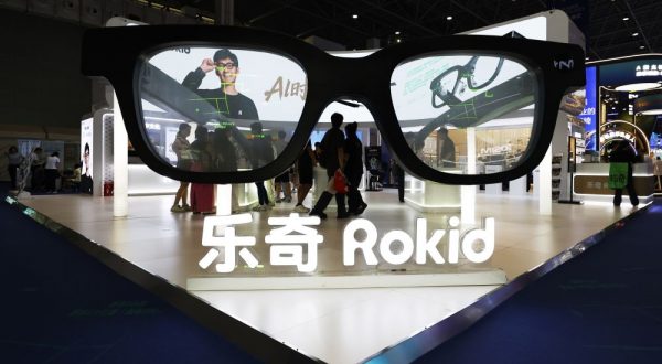 Cina, forte aumento di vendite nei settori legati all&rsquo;IA
