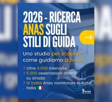 Ricerca Anas, solo il 42% degli italiani usa correttamente il cellulare al volante