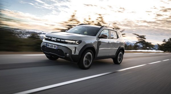 Dacia Duster e Bigster si rinnovano con il nuovo Hybrid-Gpl 150 4×4 automatico