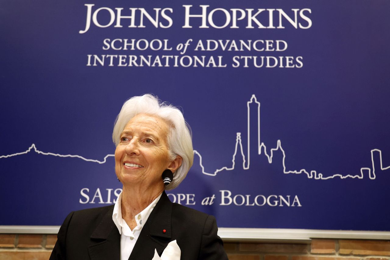 Lagarde &ldquo;Non siamo in austerity, ma dobbiamo attenerci alle regole. Nel 2026 crescita in Europa sotto 1%&rdquo;