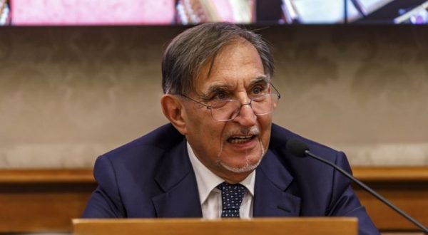 La Russa “Italia dalla parte di Kiev e della pace giusta”