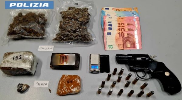 Droga, armi ed estorsioni a Reggio Calabria. Maxi blitz con 32 arresti