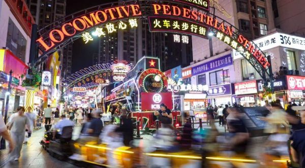 Cina, cresce il mercato dei consumi nei primi quattro mesi dell’anno