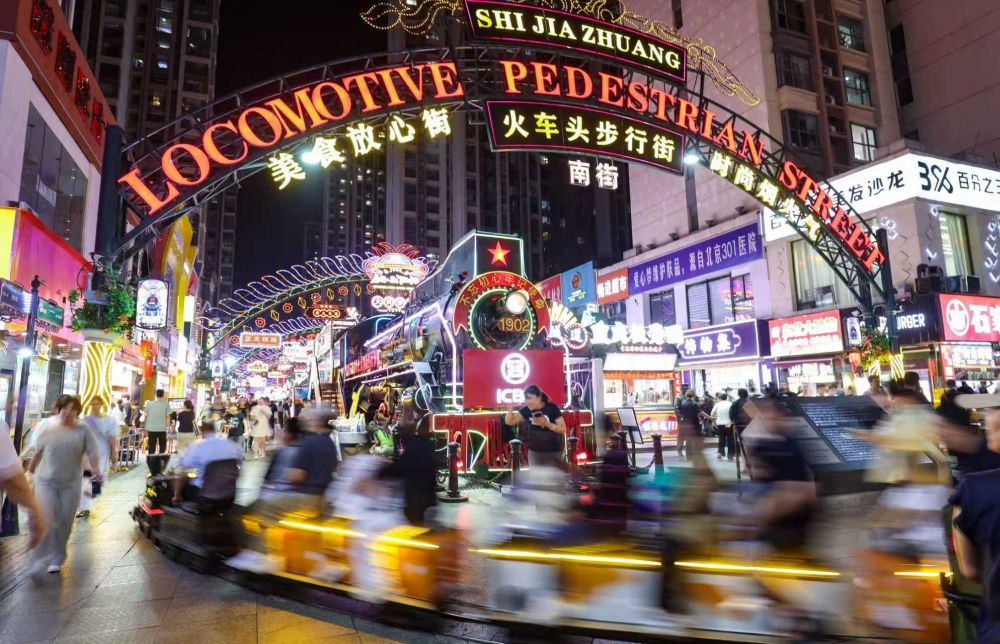 Cina, cresce il mercato dei consumi nei primi quattro mesi dell&rsquo;anno