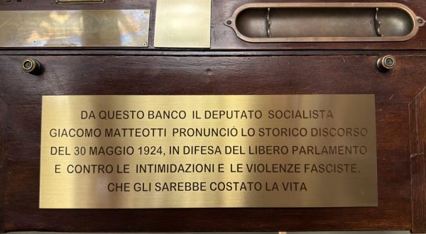 Camera, una targa sullo scranno di Matteotti. Fontana “Omaggio alla sua memoria”