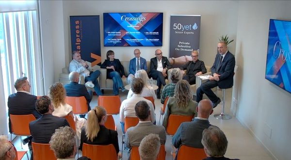 “Crossings”, manager e accademici a confronto su passaggio generazionale nelle Pmi