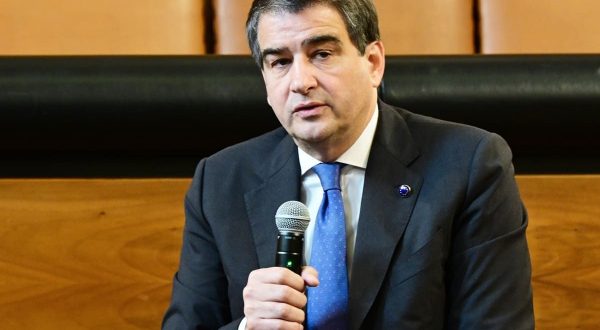 Fitto a Stati membri Ue “Usare fondi di coesione per spese energia”