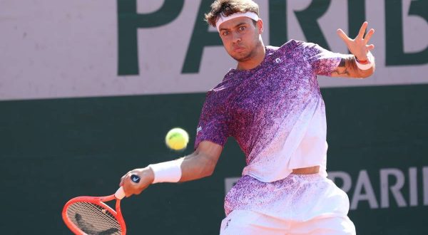 Cobolli domina Tien e vola agli ottavi del Roland Garros