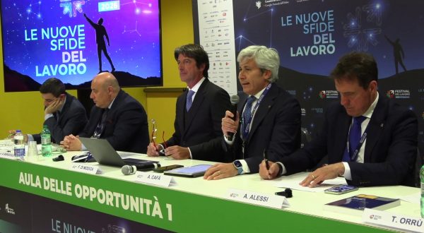 Lavoro, da FonARCom allarme su precarietà e nuovi impieghi