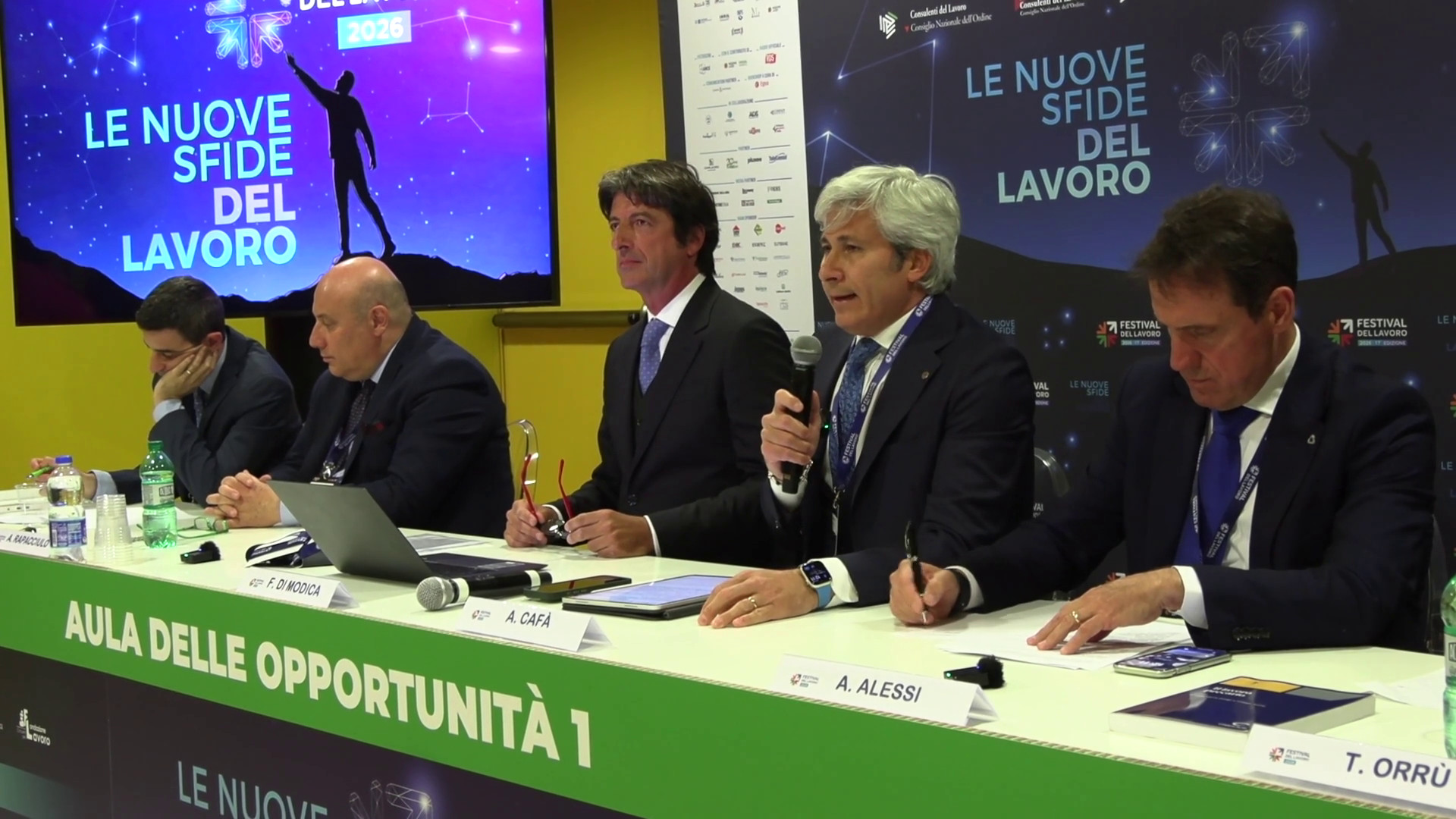 Lavoro, da FonARCom allarme su precariet&agrave; e nuovi impieghi