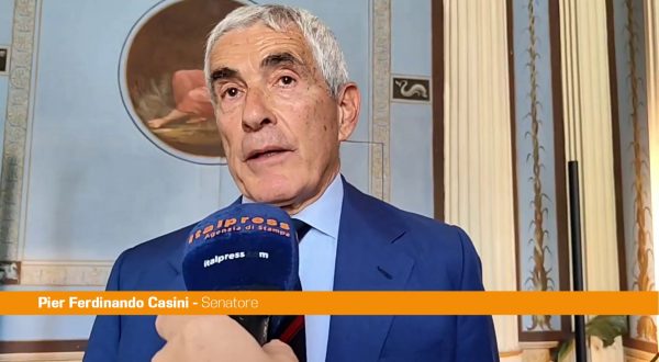 Casini “Bisogna abbattere bipolarismo degli insulti tra destra e sinistra”