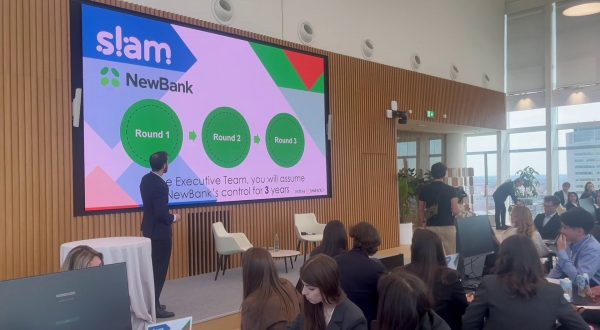 Intesa Sanpaolo assume neolaureati da tutto il mondo con il programma SLAM
