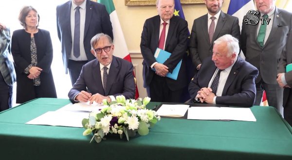 La Russa firma a Parigi protocollo di cooperazione con il Senato francese