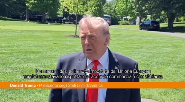 Trump “Ue non ha rispettato patti, dazi su auto al 25%